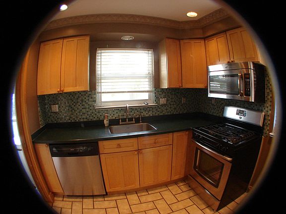 3rd image of 22925 Colony St
