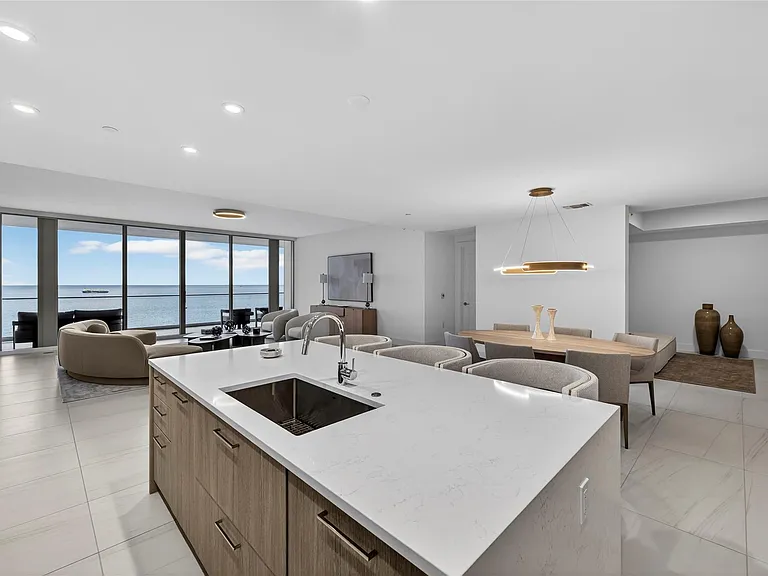 153 N Seabreeze Blvd #1901 — Photo 16