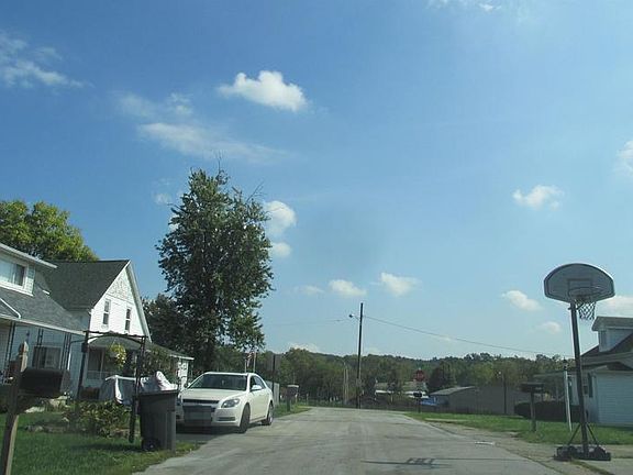 5th image of 6054 Hill Ave