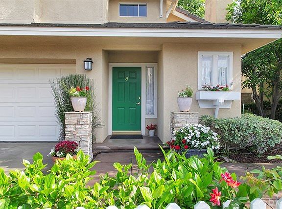 4th image of 8 Pacific Grove Dr