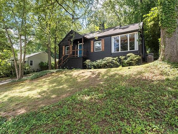 3rd image of 2597 Elsinore St