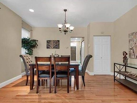 5th image of 3869 Wyoming St #3869