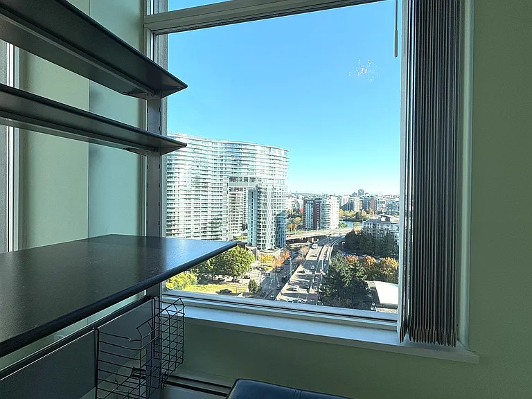 1008 Cambie St #2005 — Photo 12