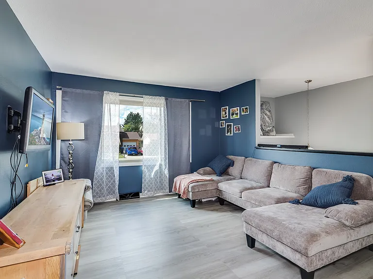 6909 Bomar Dr — Photo 3