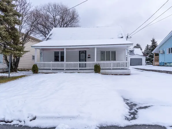 156 Pleasant Avenue, Madawaska, ME 04756