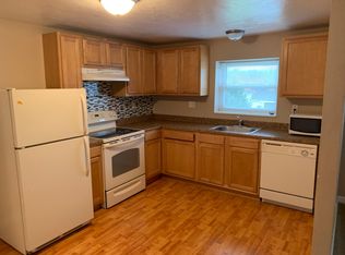 114 E 2nd Ave APT 2, Latrobe, PA 15650