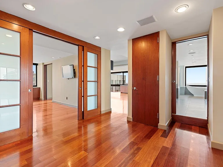 200 Old Palisade Rd #Penthouse 4/5 — Photo 17