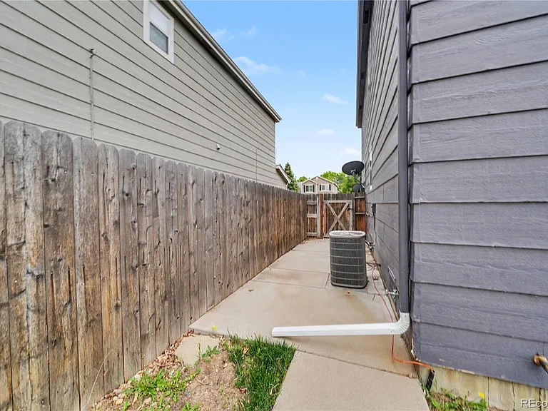 21637 E Crestline Dr — Photo 18