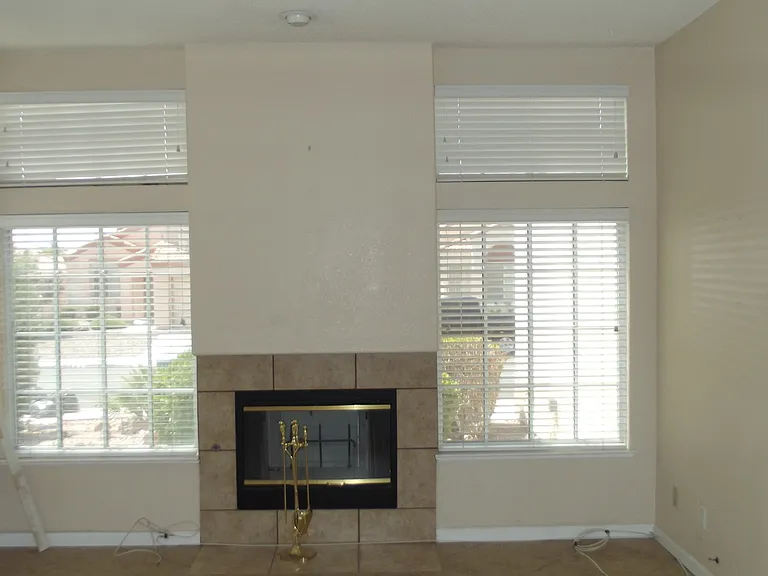 9824 Cross Creek Way — Photo 3
