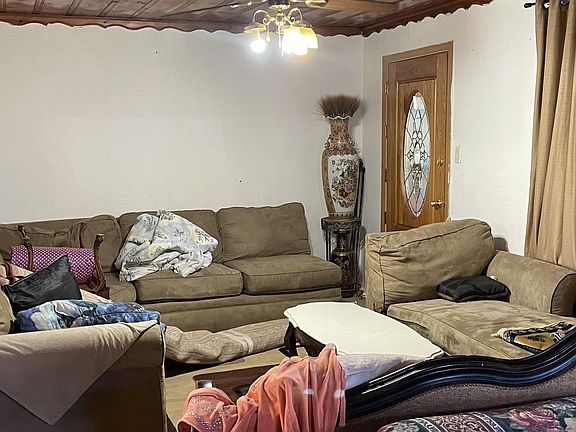3rd image of 13940 S Long Ave