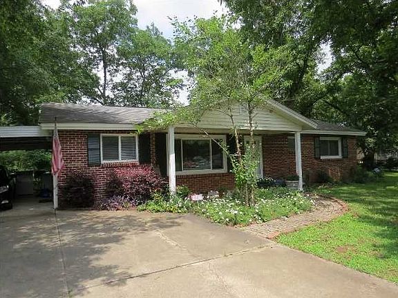 2nd image of 203 Donna Dr