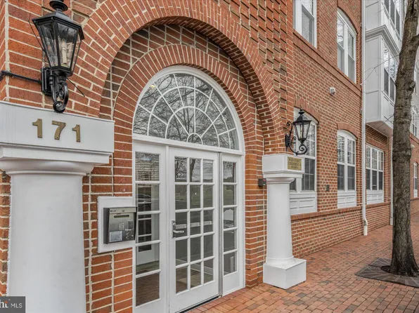 171 Somervelle St APT 213, Alexandria, VA 22304