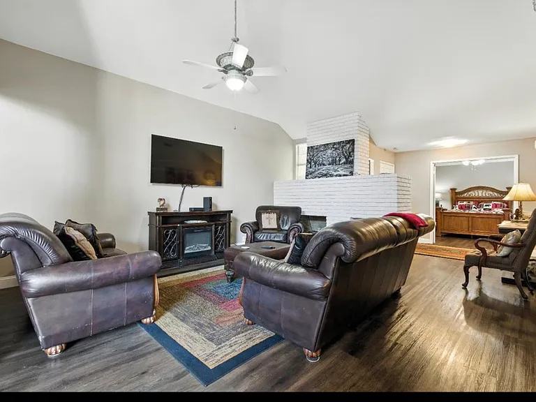316 E Nees Ave #152 — Photo 5