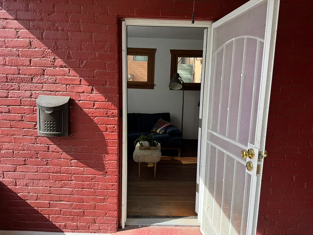 2 bed, 1081 sqft, $2,700 — Photo 3