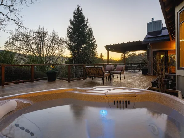 3564 Foxwood Place, Santa Rosa, CA 95405