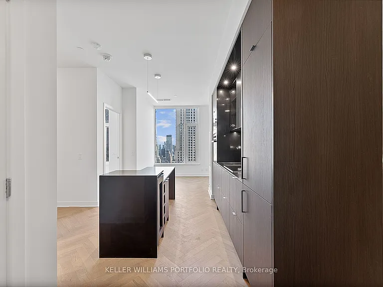11 Yorkville Ave #2907 — Photo 2