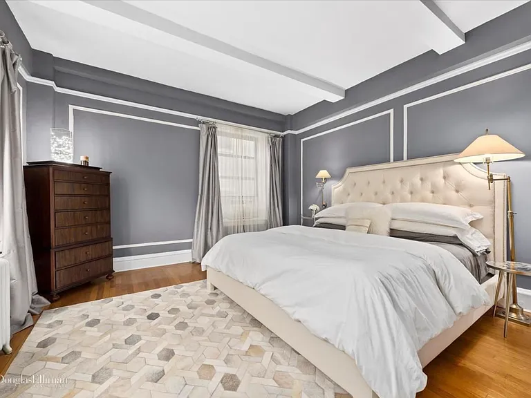245 W 74th St #8D — Photo 4