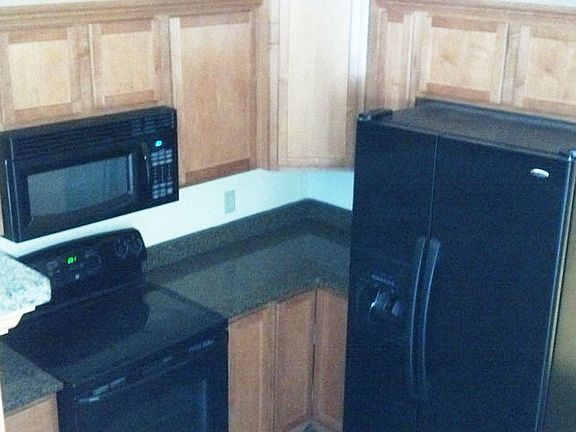 3rd image of 610 Broadway APT 20