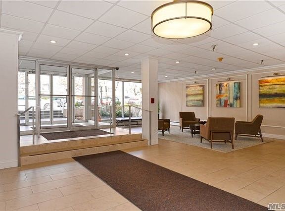 2nd image of 50 Hill Park Ave APT 1E