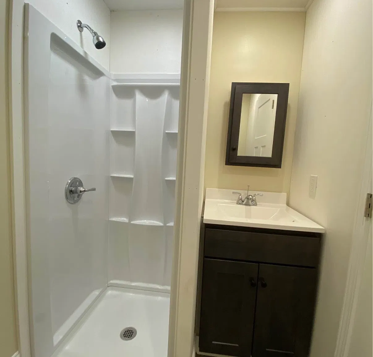 1 bed, $1,000 — Photo 3