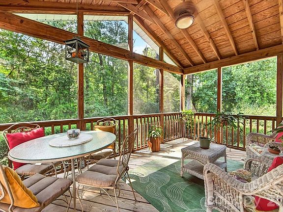 5th image of 2703 Bremer Ct