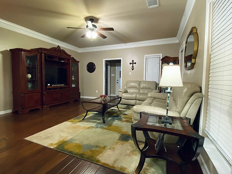 1st image of 42320 Cedarstone Ave