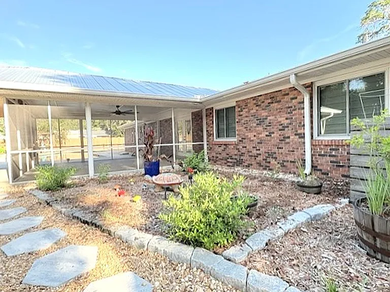1029 Glenwood Rd — Photo 30