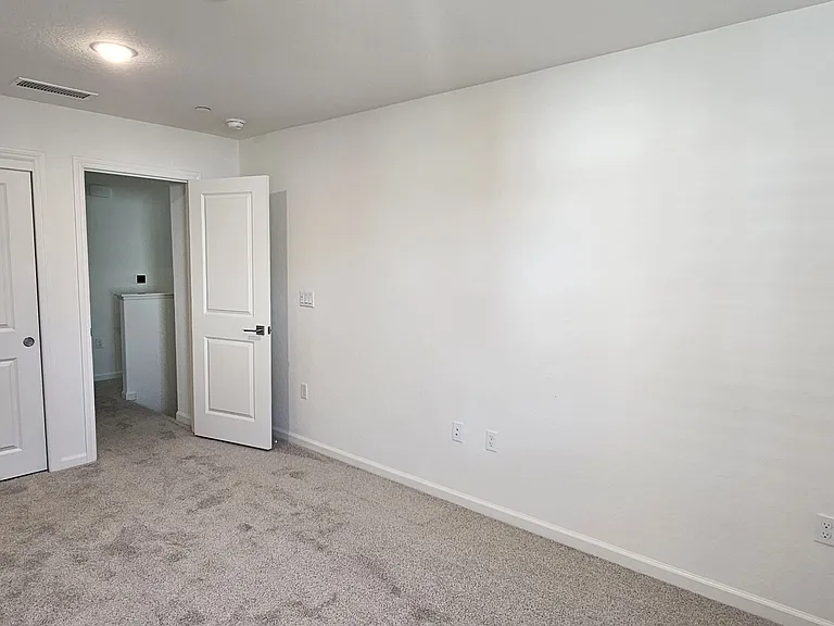 1539 Foxhill Ln — Photo 22