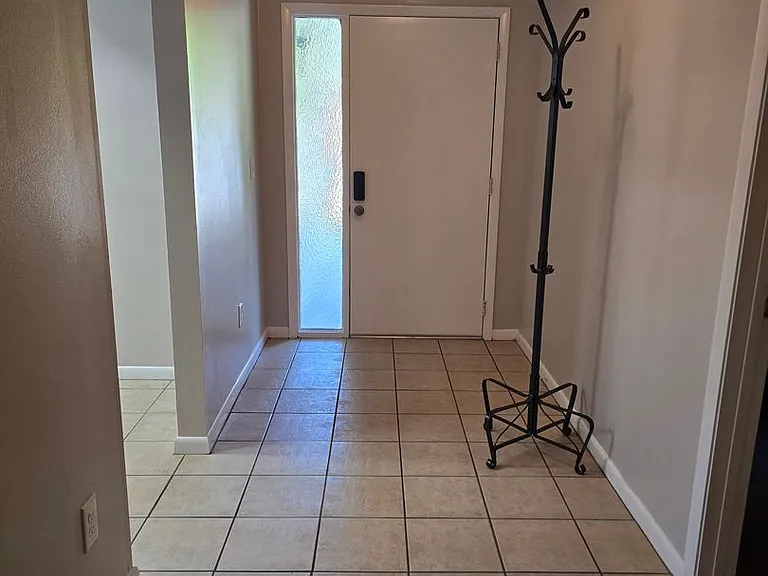 17 Dogwood Dr — Photo 2