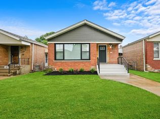 1913 E 93rd St, Chicago, IL 60617