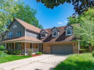 4079 Kenwood Ave, Gurnee, IL 60031