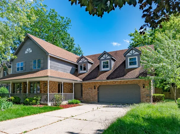 4079 Kenwood Ave, Gurnee, IL 60031