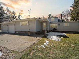 3000 E Litchfield Rd, Jonesville, MI 49250