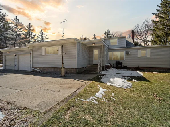 3000 E Litchfield Rd, Jonesville, MI 49250