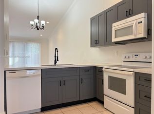 6702 NW 190th St #6702, Hialeah, FL 33015