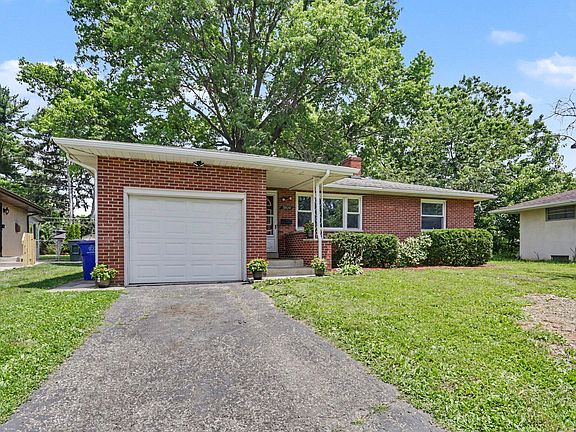 2nd image of 3824 Shamrock Dr