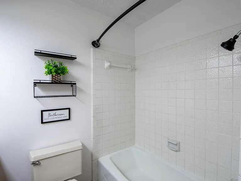 1719 Sagebrush Trl — Photo 19
