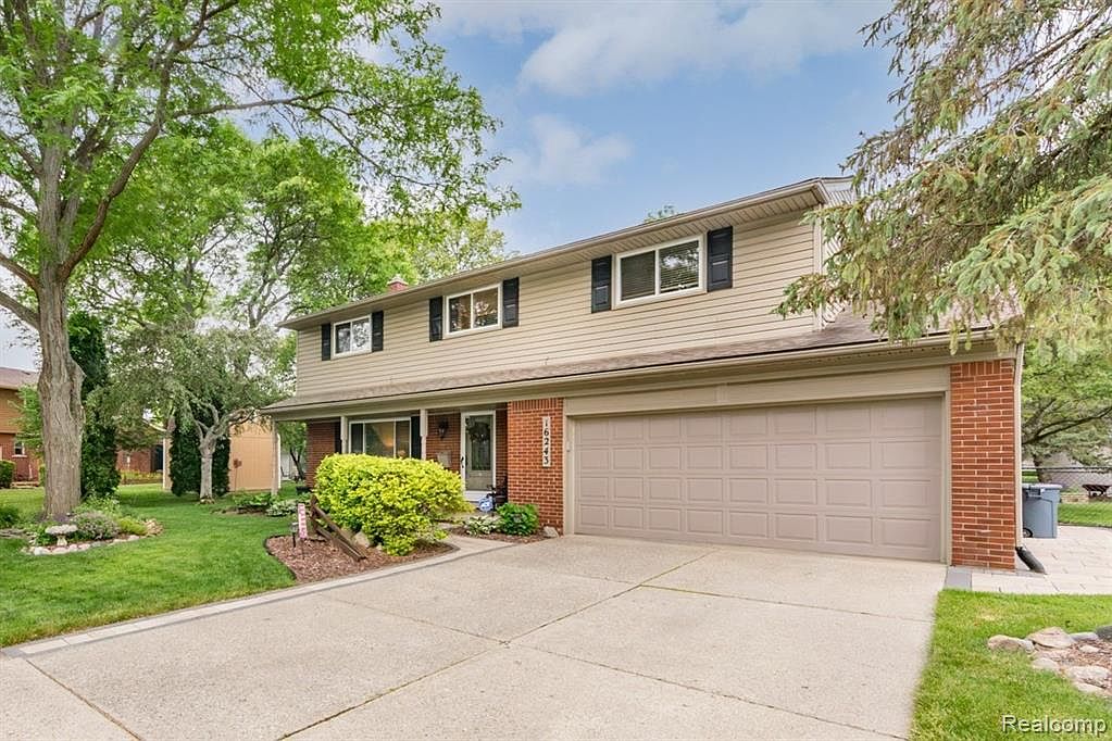 16243 Country Club Dr, Livonia, MI 48154 MLS 20230046982 Zillow