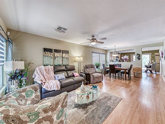 5th image of 3958 Gold Glimmer St