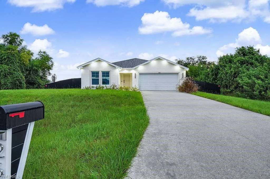 3 bed, 2.0 bath, 1597 sqft, $3,500 — Photo 1