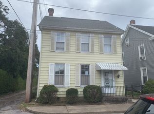 12 Pen Mar St, Waynesboro, PA 17268