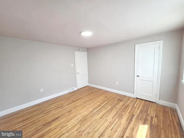 6653 Perry Ave — Photo 10
