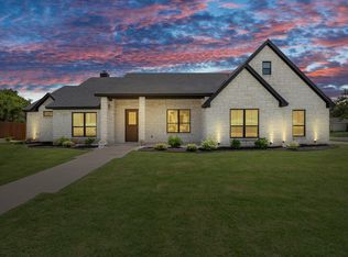 8425 Annas Spring Dr, Salado, TX 76571
