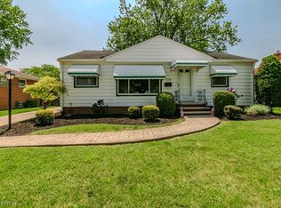 11819 Glamer Dr, Parma, OH