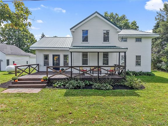 3rd image of 211 Harris Hill Rd