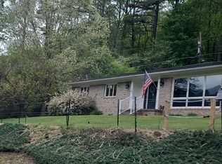 5409 Wedgewood Dr, Big Stone Gap, VA 24219