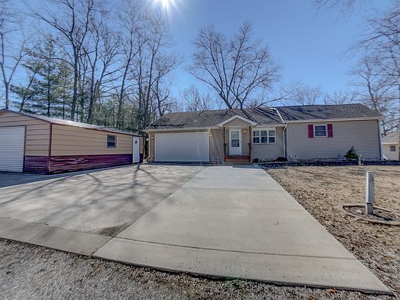 2nd image of 16123 Dogwood Ln