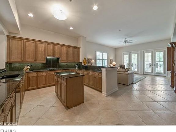 3rd image of 2846 Tiburon Blvd E APT 103
