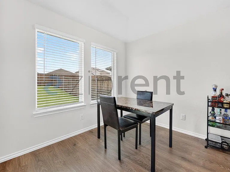 3923 Mountain Dr — Photo 16