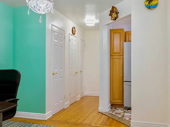 140-21 Burden Crescent image 7 of 10